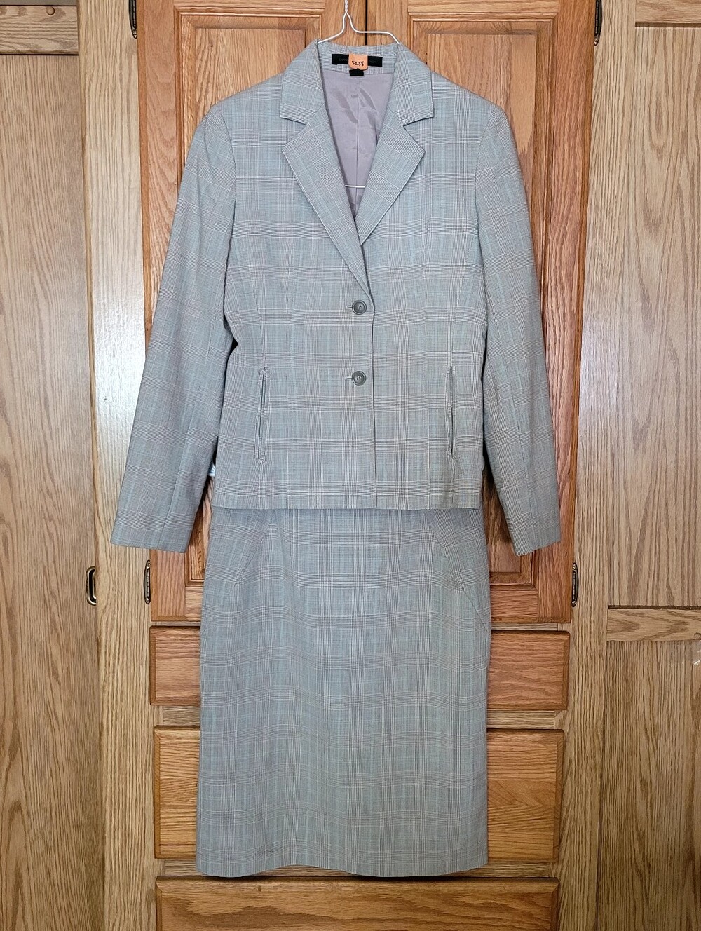 Express Design Studio Dress Suit, Jacket 4, Skirt 6